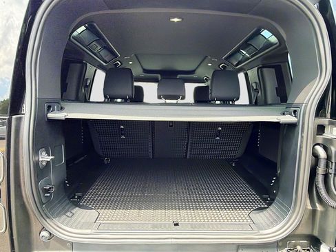 New 2026 Land Rover Defender 110 S AWD/4WD image 11
