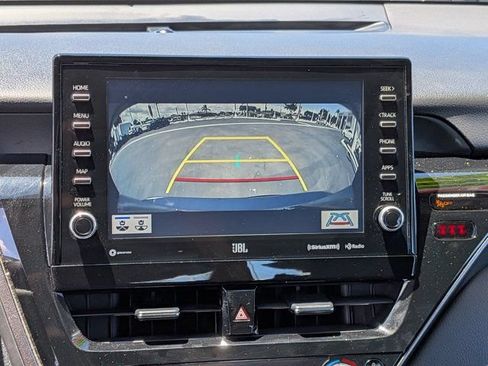 Used 2021 Toyota Camry XLE FWD image 22