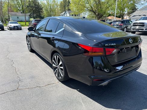 Used 2020 Nissan Altima 2.5 SR FWD image 5