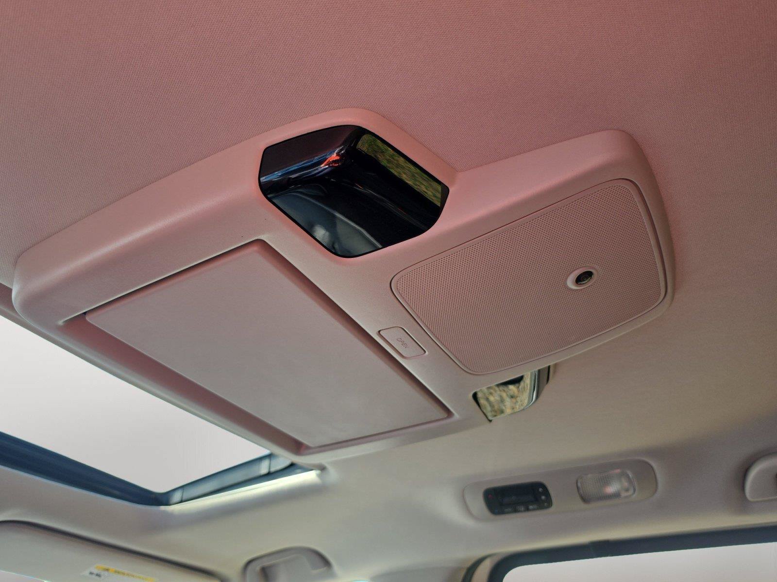 Used 2025 Honda Odyssey Touring image 12