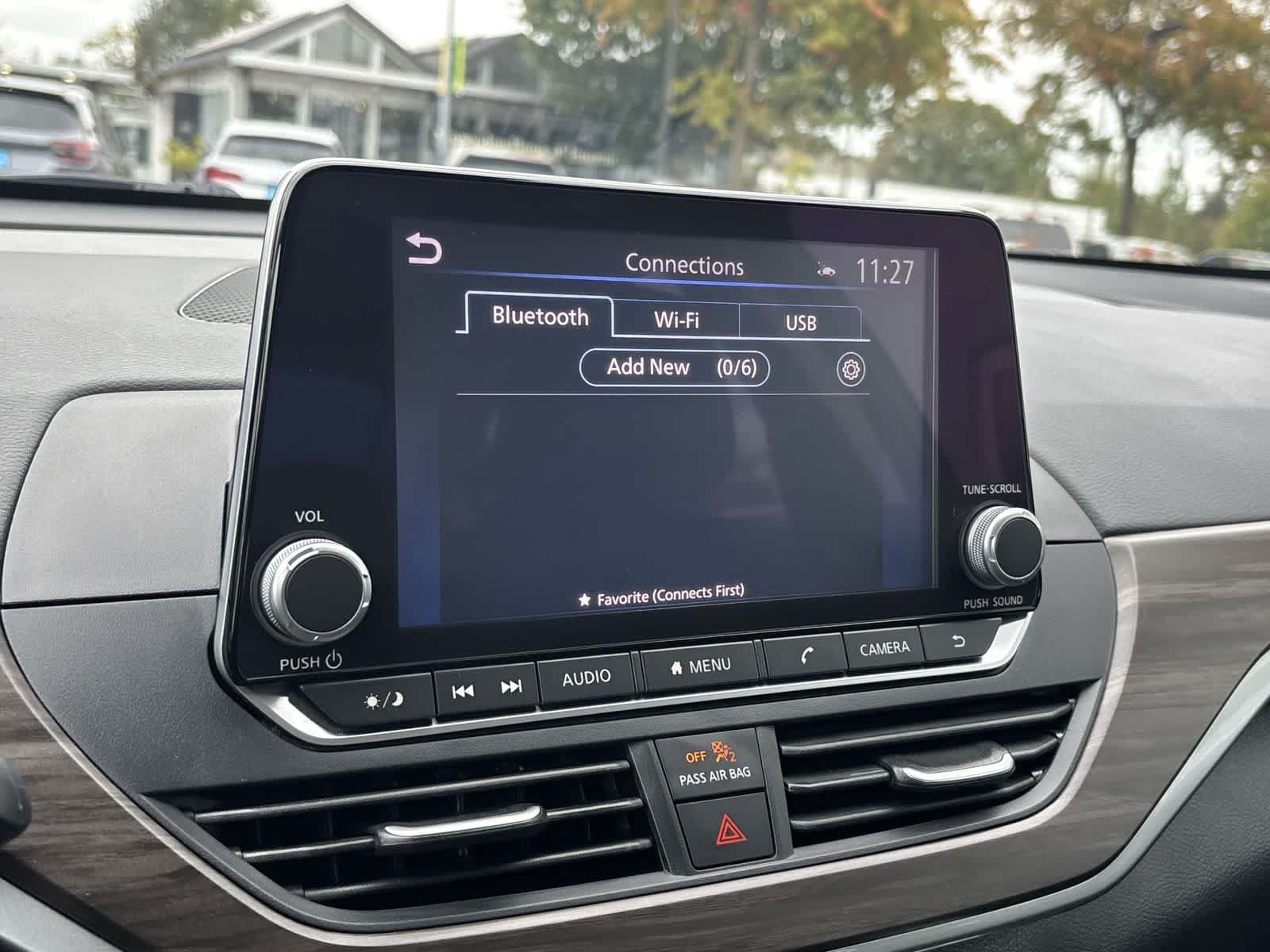 Used 2025 Nissan Altima 2.5 SV FWD image 21