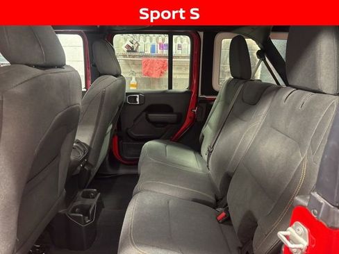 Used 2024 Jeep Wrangler Sport S image 19