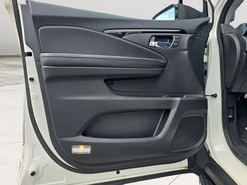 Used 2018 Honda Pilot Elite image 8