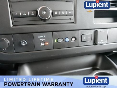 Used 2025 Chevrolet Express 3500 LT w/ LT Preferred Equipment Group image 28
