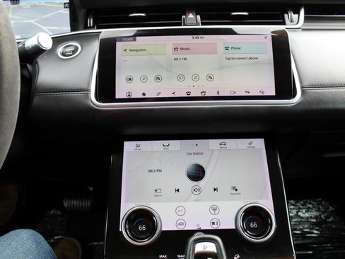 Used 2020 Land Rover Range Rover Evoque SE image 16