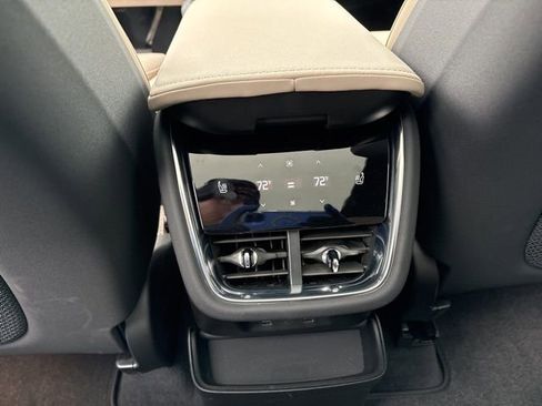 New 2025 Volvo EX90 Ultra image 17