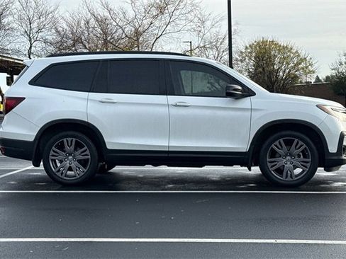 Used 2022 Honda Pilot Sport image 3
