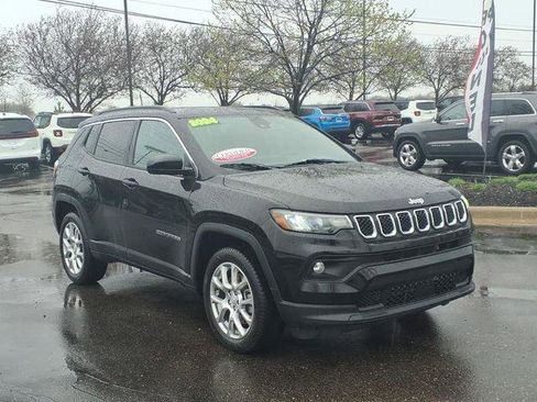 Certified 2024 Jeep Compass Latitude w/ Sun and Sound Group image 3
