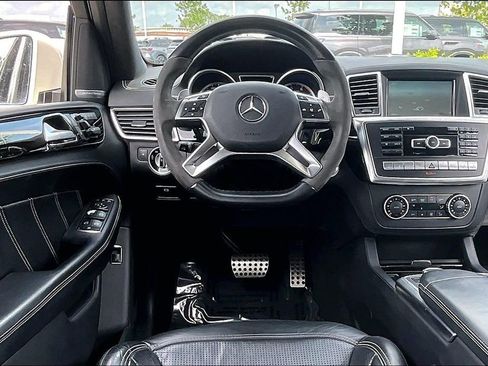 Used 2014 Mercedes-Benz ML 63 AMG 4MATIC image 17