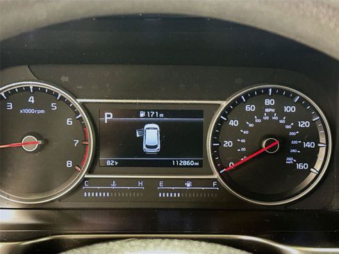 Used 2021 Kia Sorento LX FWD image 12
