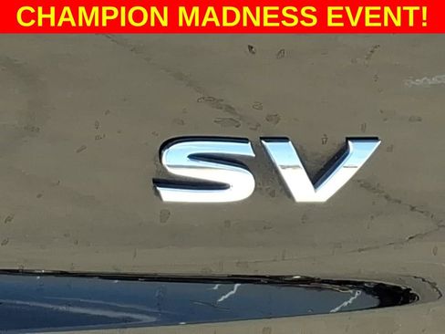 Used 2023 Nissan Rogue SV image 10