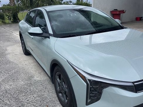 Used 2025 Kia K4 FWD image 7