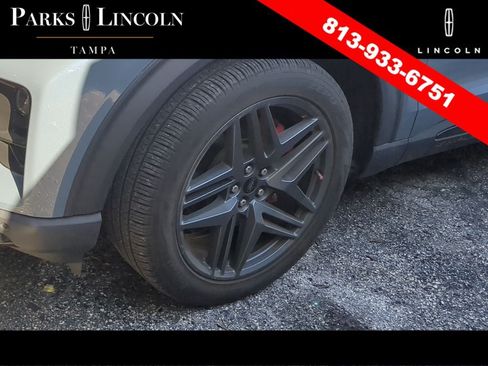 Used 2025 Ford Explorer ST-Line w/ Premium Package RWD image 12