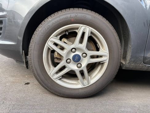 Used 2019 Ford Fiesta SE FWD image 11
