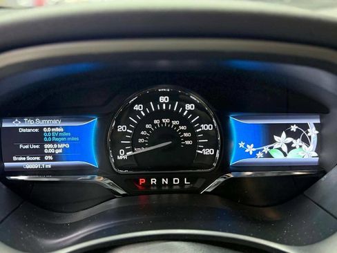 Used 2014 Lincoln MKZ Hybrid image 12