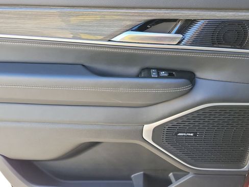 Used 2022 Jeep Wagoneer Series III image 8