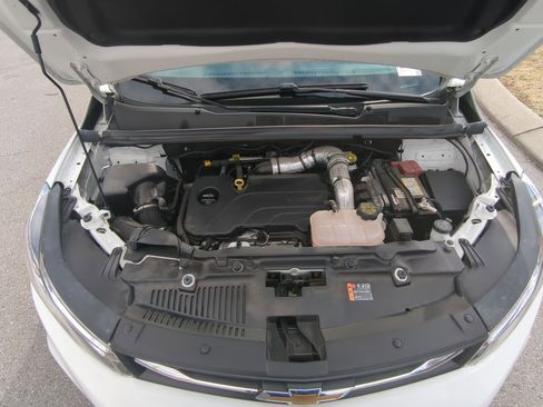 Used 2022 Chevrolet Trax LS w/ Tint and Cruise Package image 31