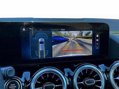 Certified 2025 Mercedes-Benz GLA 250 4MATIC image 17