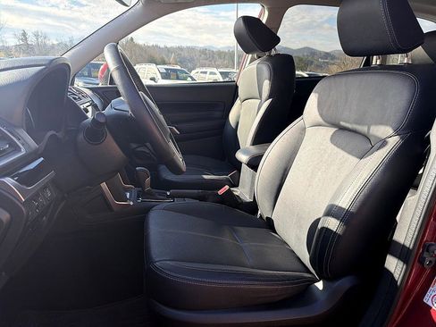 Used 2017 Subaru Forester 2.5i Touring image 11