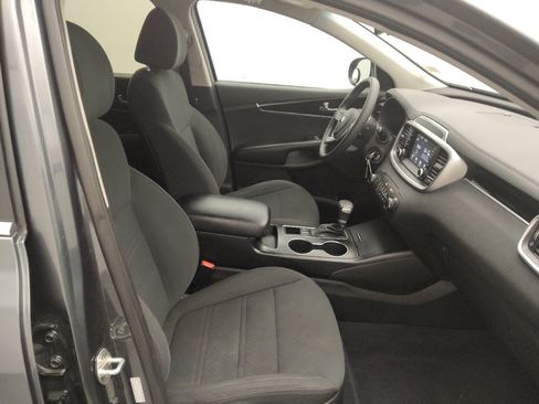 Used 2020 Kia Sorento LX FWD image 21