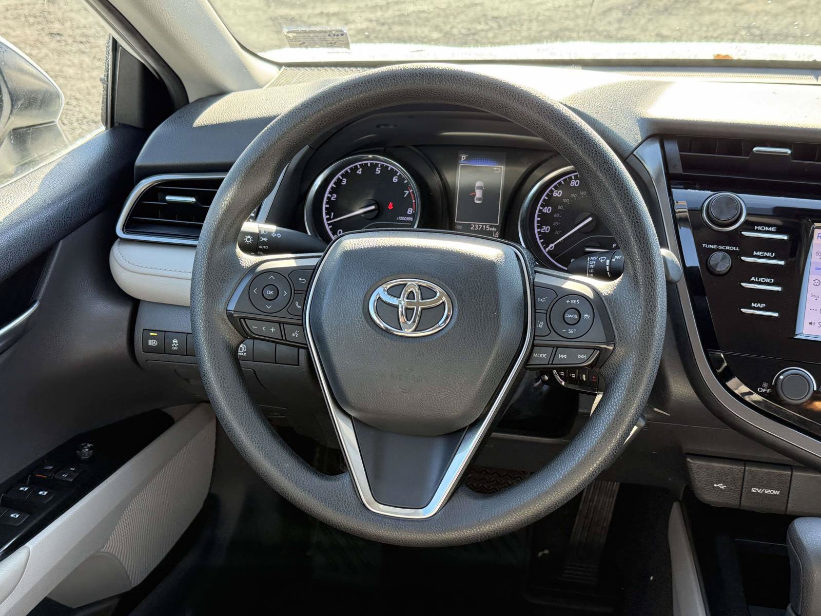 Used 2020 Toyota Camry LE FWD image 9