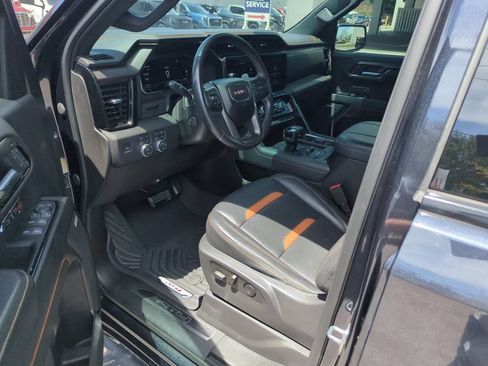 Used 2023 GMC Sierra 1500 AT4 w/ AT4 Premium Package AWD/4WD image 10
