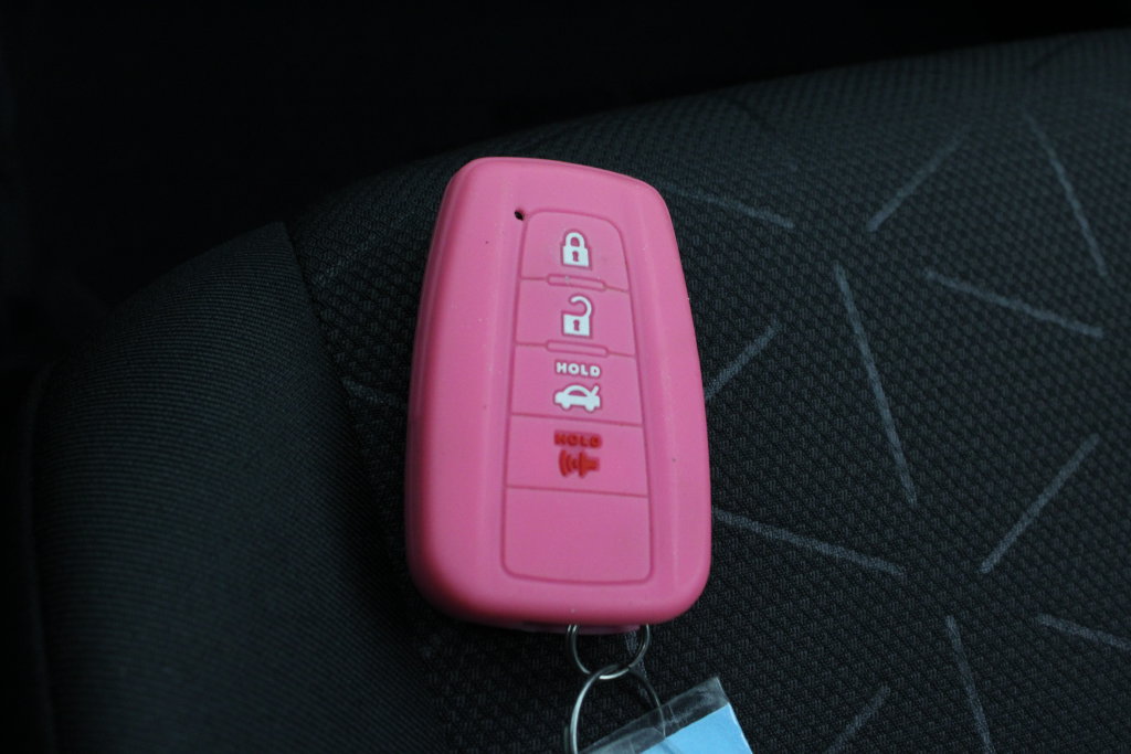 Used 2023 Toyota RAV4 XLE w/ Convenience Package FWD image 30
