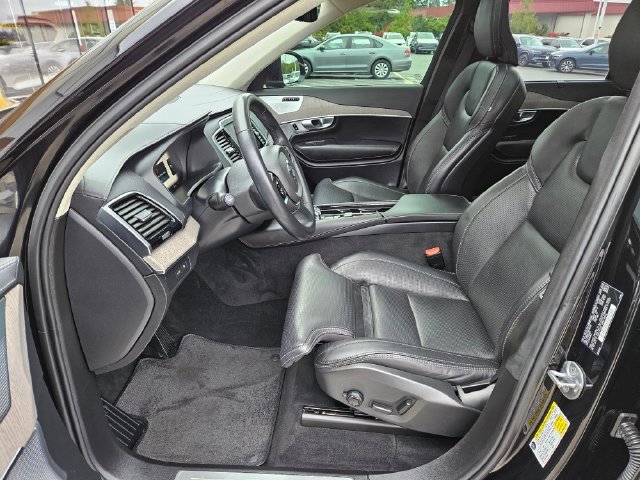 Used 2024 Volvo XC90 T8 Ultimate w/ Lounge Package AWD/4WD image 17