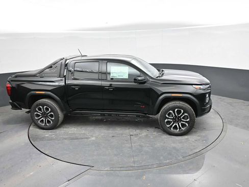 New 2025 GMC Canyon AT4 w/ Nightfall Edition image 31