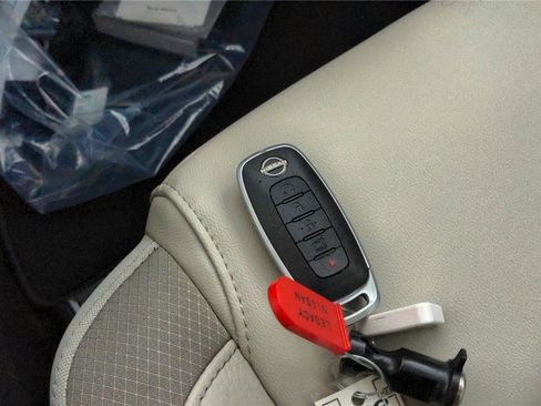 Certified 2023 Nissan Pathfinder SL w/ SL Premium Package image 40