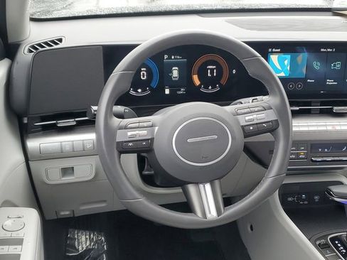 Used 2025 Hyundai Kona SEL image 14