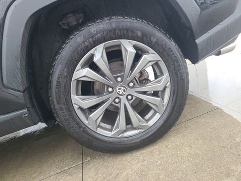 Used 2024 Toyota RAV4 XLE Premium image 11