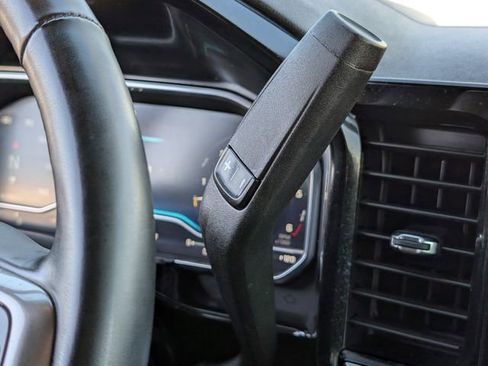 Used 2025 Chevrolet Silverado 1500 LT image 18