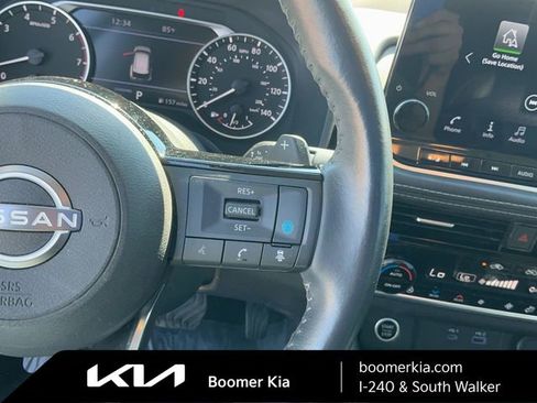 Used 2023 Nissan Rogue SL w/ SL Premium Package image 21