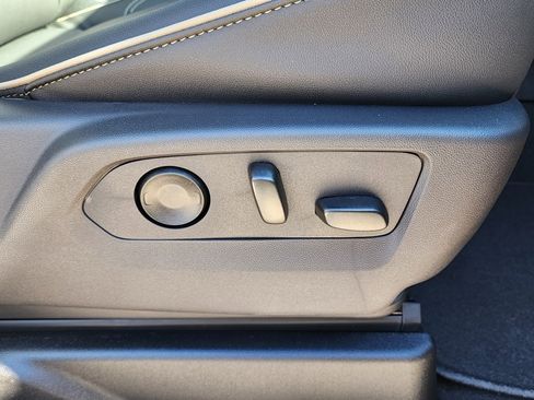 New 2026 GMC Yukon Elevation image 42