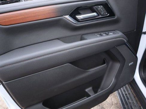 New 2026 GMC Yukon Denali w/ Sun & Power Step Package image 21