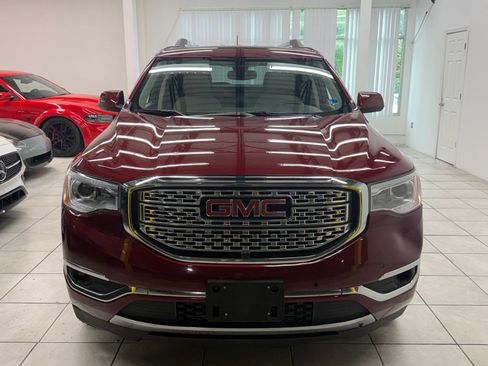 Used 2017 GMC Acadia Denali w/ Technology Package FWD image 2