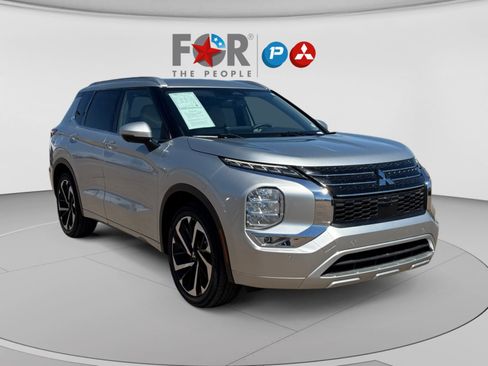 Used 2023 Mitsubishi Outlander SEL FWD image 7