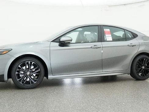 New 2026 Toyota Camry SE FWD image 21