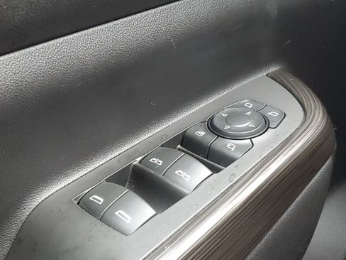 Used 2021 GMC Acadia SLT w/ Premium Package image 26