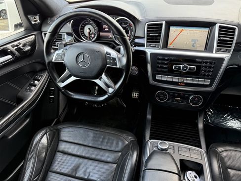 Used 2016 Mercedes-Benz GL 63 AMG 4MATIC image 25