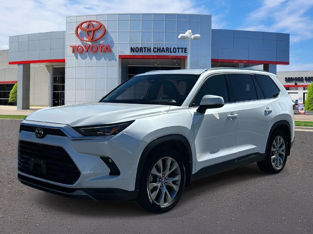 Used 2024 Toyota Grand Highlander FWD image 4