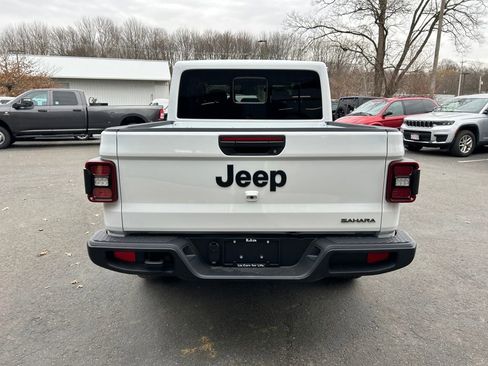 New 2026 Jeep Gladiator Sport image 4