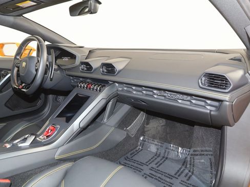 Used 2022 Lamborghini Huracan EVO image 68