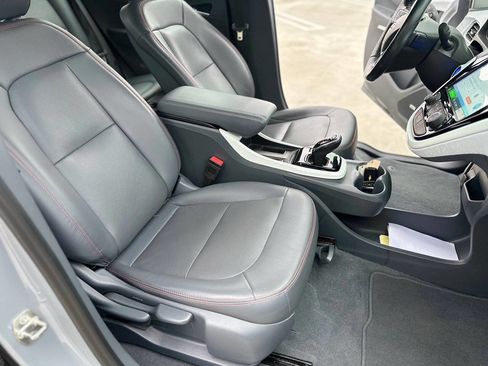 Used 2019 Chevrolet Bolt Premier w/ Infotainment Package image 10