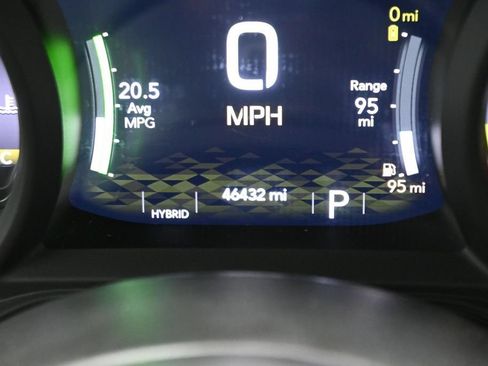 Used 2024 Jeep Wrangler Unlimited w/ Convenience Group AWD/4WD image 18