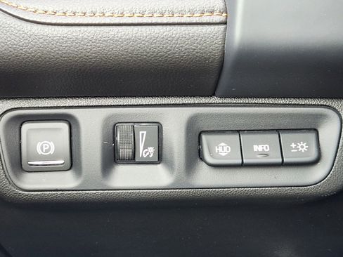 Used 2023 GMC Acadia AT4 w/ Technology Package image 27