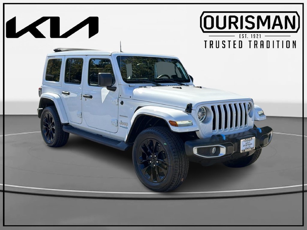Used 2022 Jeep Wrangler Unlimited Sahara w/ Cold Weather Group AWD/4WD image 1