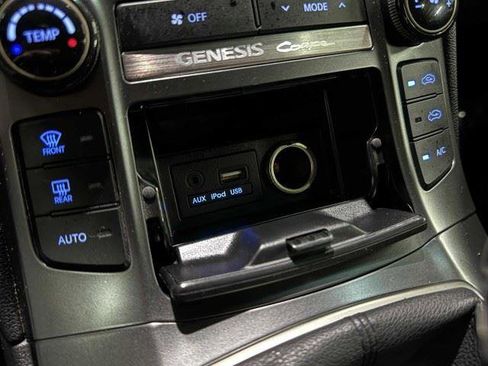 Used 2015 Hyundai Genesis 3.8 RWD image 46
