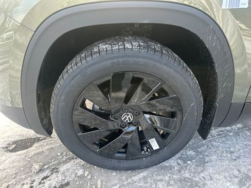 New 2026 Volkswagen Atlas SE image 2